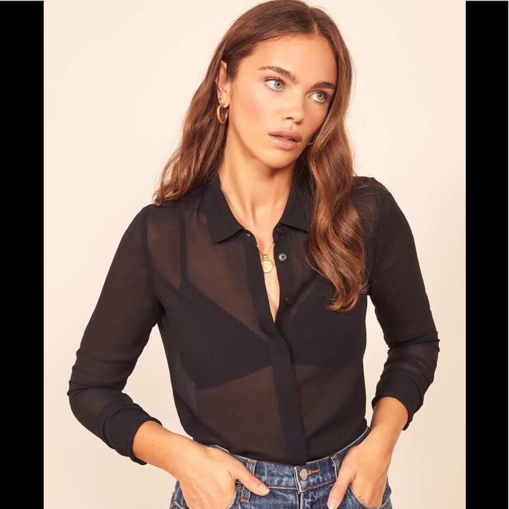 Reformation Violet Top in Black Size Small